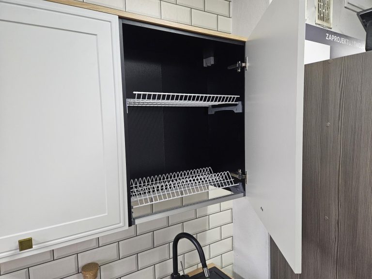 Kuchnie na wymiar Siedlce — MC-Kuchnie, autoryzowane studio Black Red White