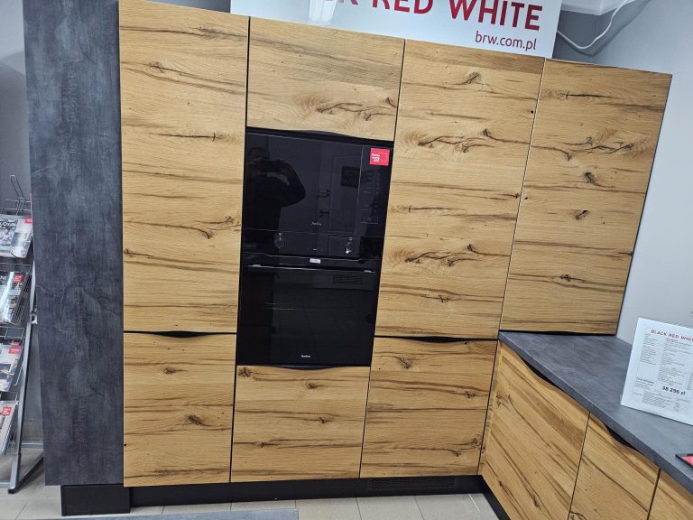 Kuchnie na wymiar Siedlce — MC-Kuchnie, autoryzowane studio Black Red White