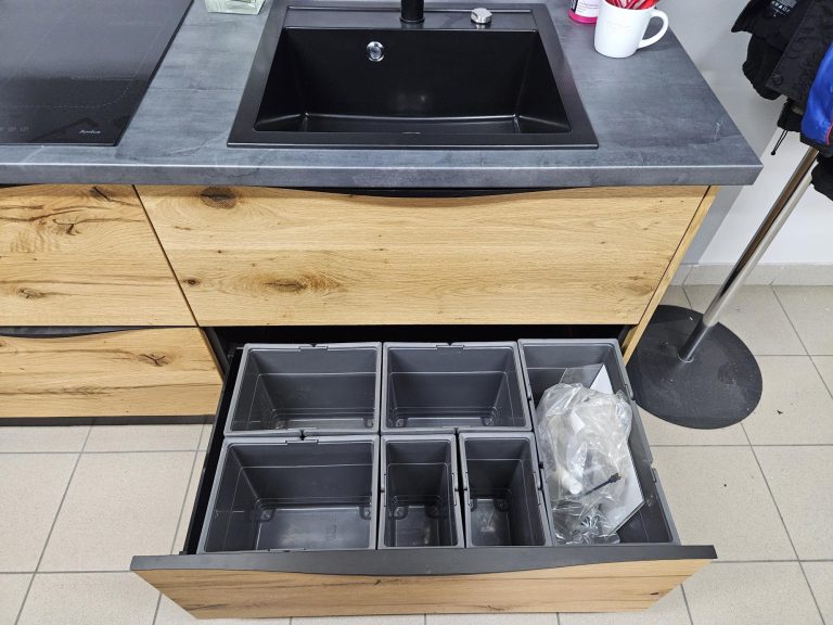 Kuchnie na wymiar Siedlce — MC-Kuchnie, autoryzowane studio Black Red White